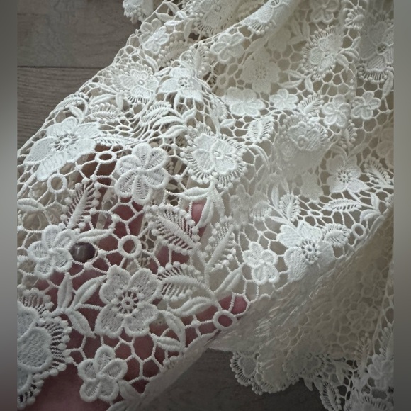 SELF-PORTRAIT Girls Embellished guipure lace dress
Cream color size 7-8 - Picture 6 of 13